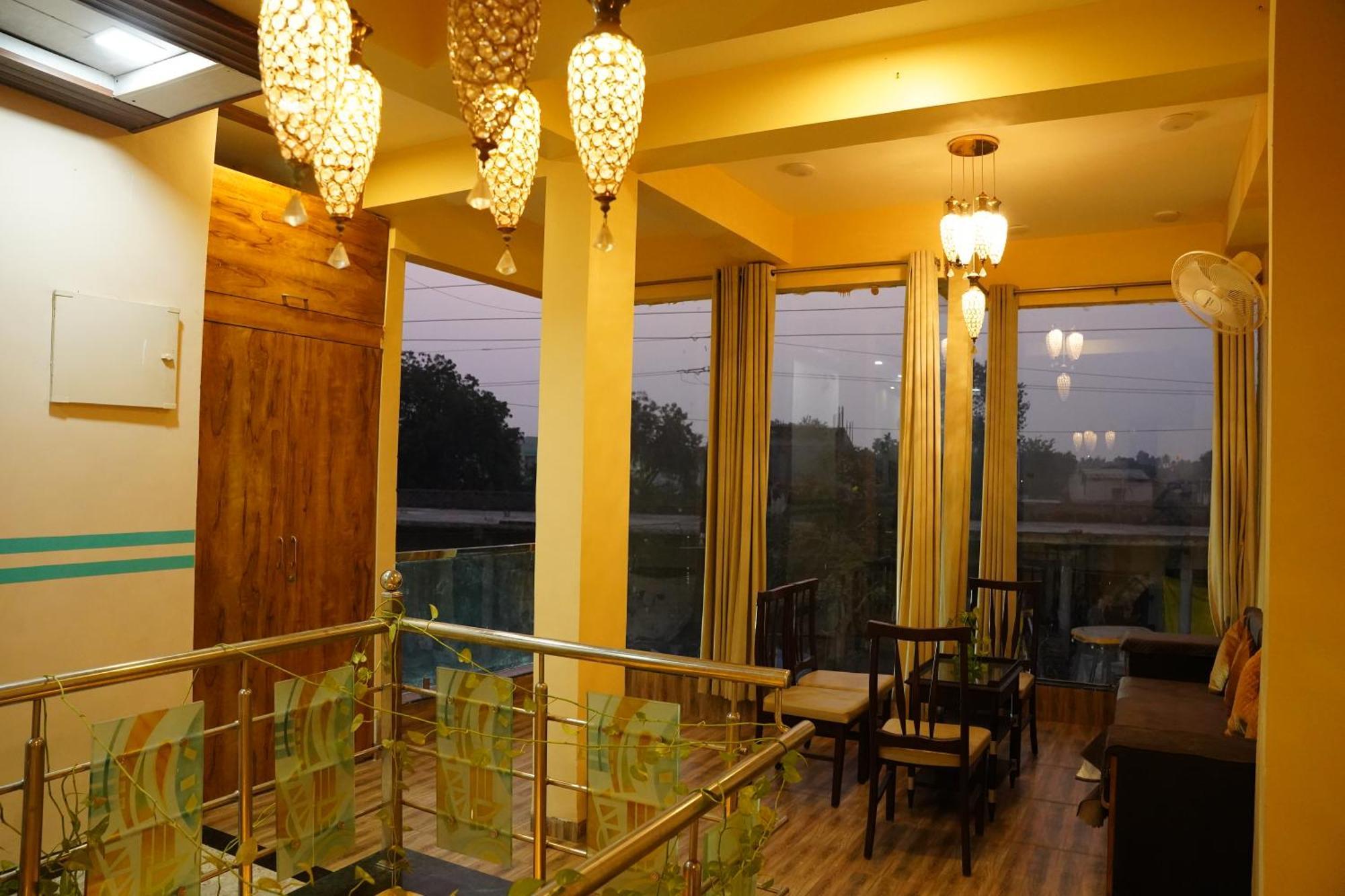 Hotel Mahishmati Palace Maheshwar Exterior foto